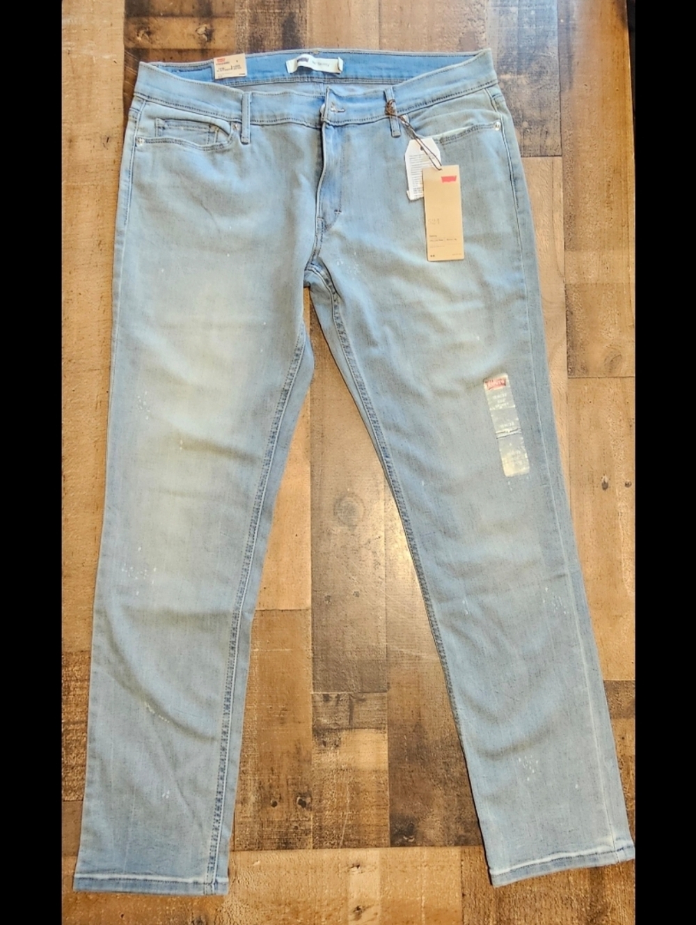 Levis 524 Skinny Jeans